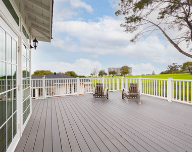 1110 W Muirlands Drive - Photo Thumbnail 24