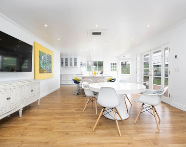 1110 W Muirlands Drive - Photo Thumbnail 9