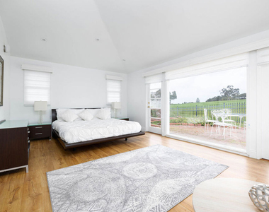 1110 W Muirlands Drive - Photo Thumbnail 15