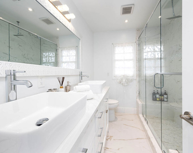 1110 W Muirlands Drive - Photo Thumbnail 14
