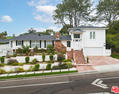 1110 W Muirlands Drive - Photo Thumbnail 34