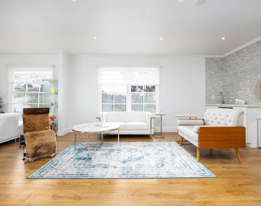1110 W Muirlands Drive - Photo Thumbnail 4