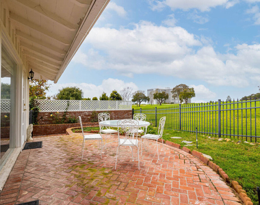 1110 W Muirlands Drive - Photo Thumbnail 31