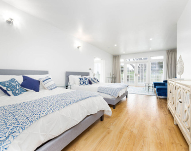 1110 W Muirlands Drive - Photo Thumbnail 20