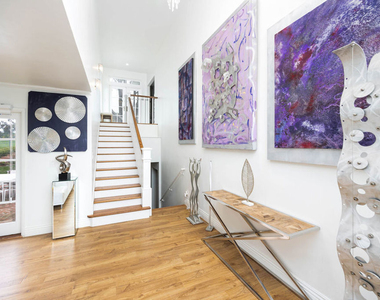 1110 W Muirlands Drive - Photo Thumbnail 2