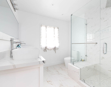 1110 W Muirlands Drive - Photo Thumbnail 8