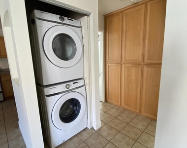 1324 Iris Ave. - Photo Thumbnail 7