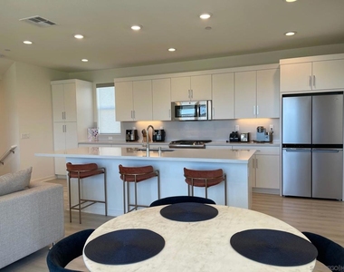 3051 Marquee Way - Photo Thumbnail 8