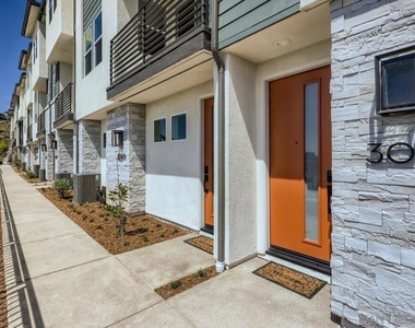 3051 Marquee Way - Photo Thumbnail 2