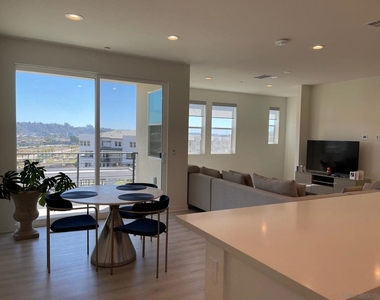 3051 Marquee Way - Photo Thumbnail 6
