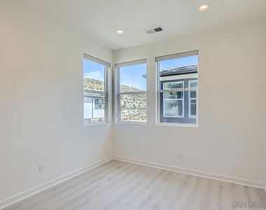 3051 Marquee Way - Photo Thumbnail 20