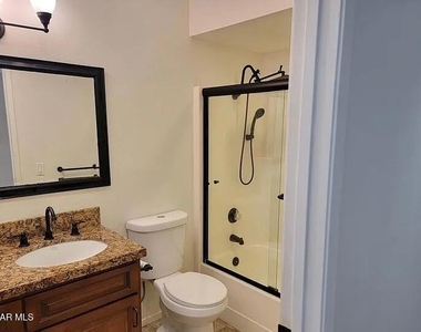 28910 Calabria Drive - Photo Thumbnail 15