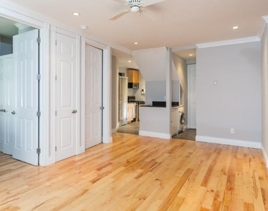 40 Avenue B - Photo Thumbnail 2