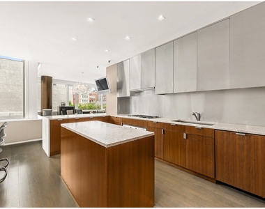350 W Broadway - Photo Thumbnail 4