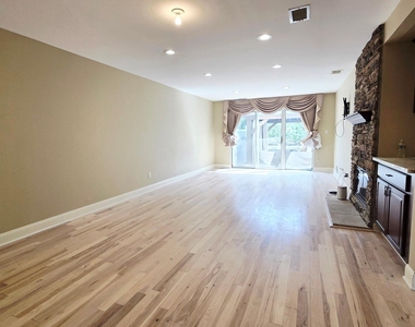 173 Colony Drive - Photo Thumbnail 4