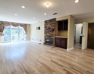 173 Colony Drive - Photo Thumbnail 5