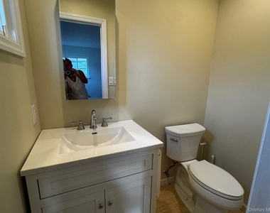 113 Maple Boulevard - Photo Thumbnail 7