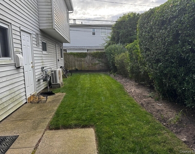 113 Maple Boulevard - Photo Thumbnail 10
