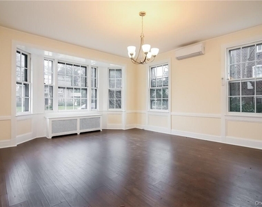 50 Greenacres Avenue - Photo Thumbnail 4