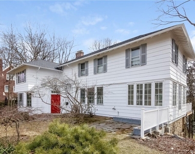 50 Greenacres Avenue - Photo Thumbnail 1