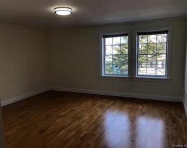 147 Main Street - Photo Thumbnail 5
