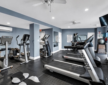 585 Dune Road - Photo Thumbnail 1