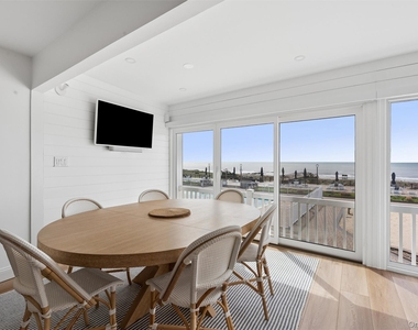 585 Dune Road - Photo Thumbnail 5