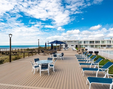 585 Dune Road - Photo Thumbnail 13