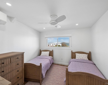585 Dune Road - Photo Thumbnail 12