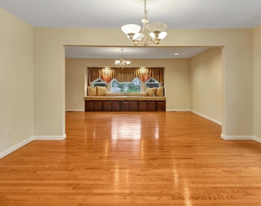 47 Carriage Road - Photo Thumbnail 12