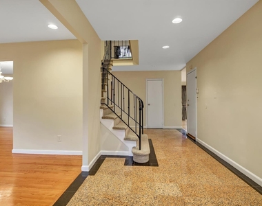 47 Carriage Road - Photo Thumbnail 4