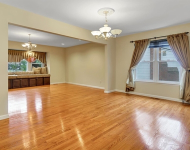 47 Carriage Road - Photo Thumbnail 8
