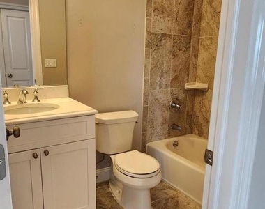 22 Bayville Avenue - Photo Thumbnail 6