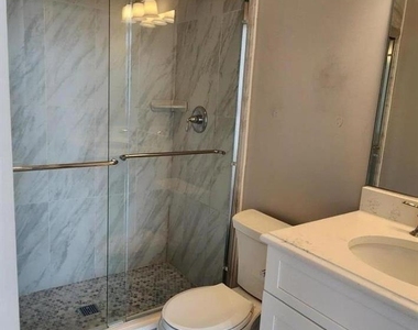 22 Bayville Avenue - Photo Thumbnail 7