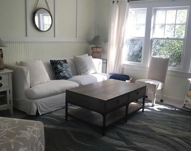 16 Crescent Walk - Photo Thumbnail 1