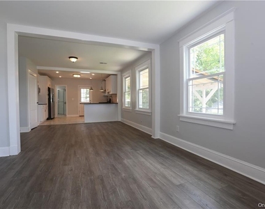 6 E Catherine Street - Photo Thumbnail 8