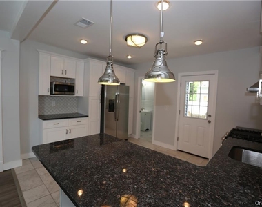 6 E Catherine Street - Photo Thumbnail 2