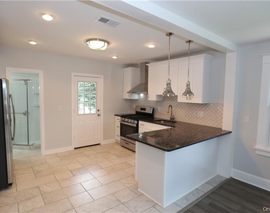 6 E Catherine Street - Photo Thumbnail 9