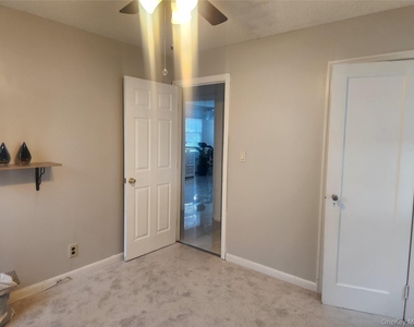 46 Randolph Road - Photo Thumbnail 12
