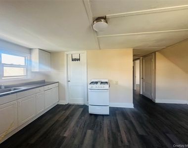 18 Taylor Avenue - Photo Thumbnail 11