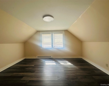 18 Taylor Avenue - Photo Thumbnail 6