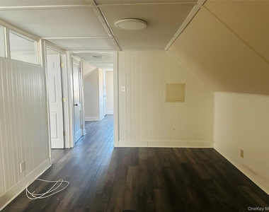 18 Taylor Avenue - Photo Thumbnail 1
