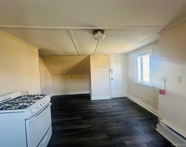 18 Taylor Avenue - Photo Thumbnail 10
