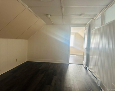18 Taylor Avenue - Photo Thumbnail 8