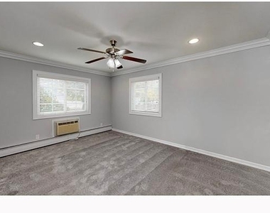 55 Eastwood Avenue - Photo Thumbnail 4