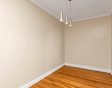 275 Maple Avenue - Photo Thumbnail 5