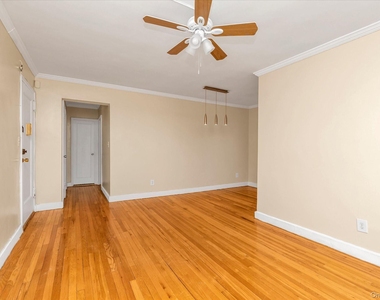 275 Maple Avenue - Photo Thumbnail 4