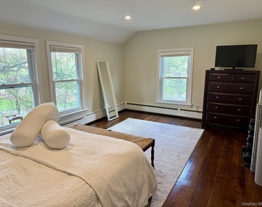 104 Titicus Road - Photo Thumbnail 9