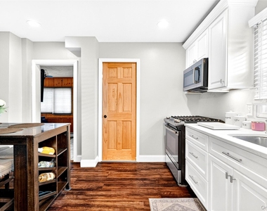 109 Broadway - Photo Thumbnail 16