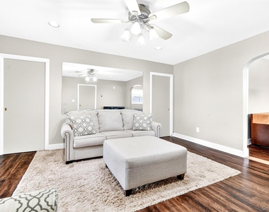 109 Broadway - Photo Thumbnail 8